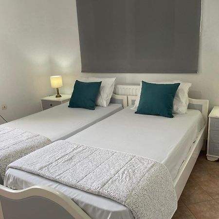 Andromahi Apartments & Suite ラガナス エクステリア 写真