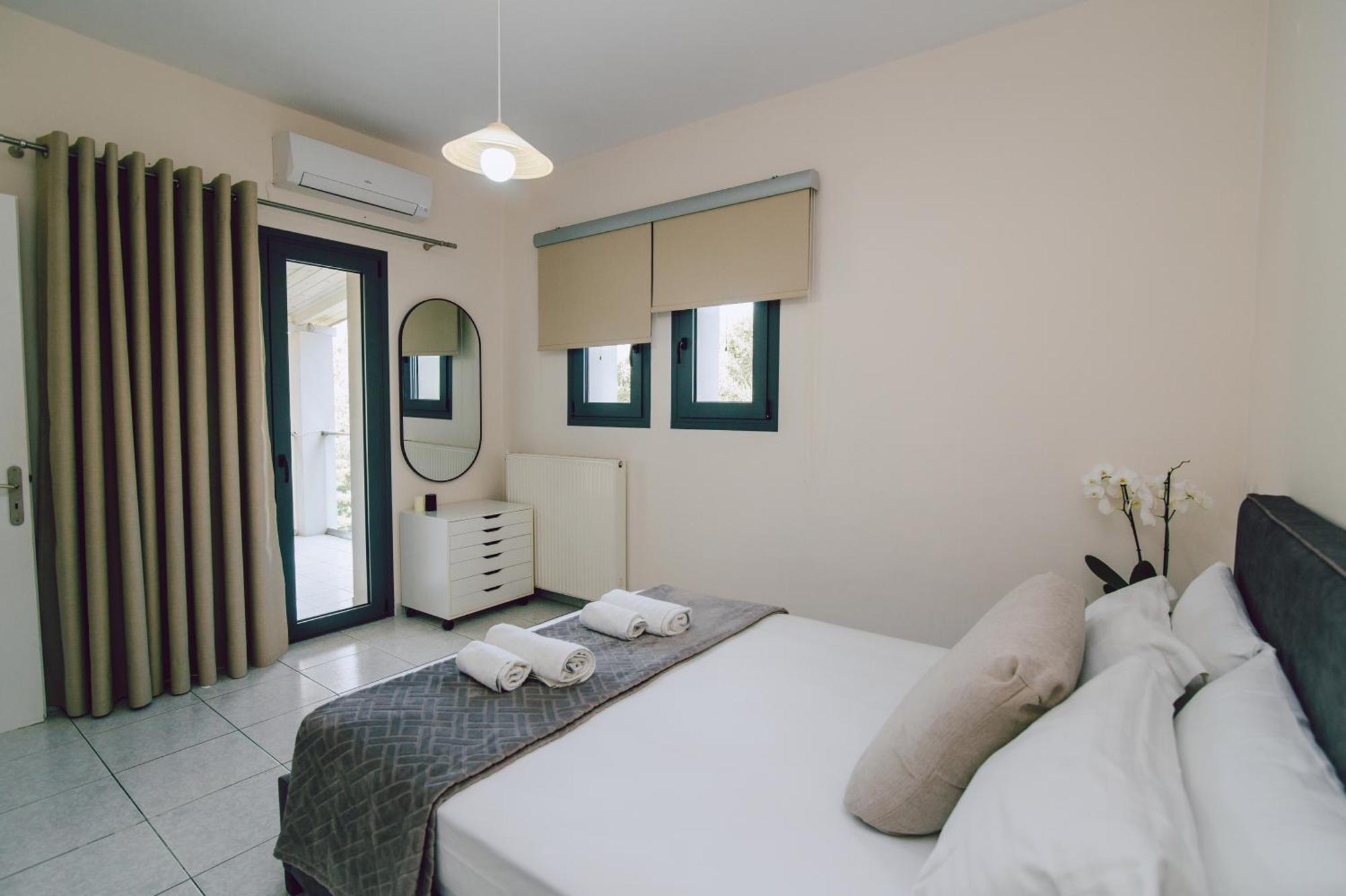 Andromahi Apartments & Suite ラガナス エクステリア 写真